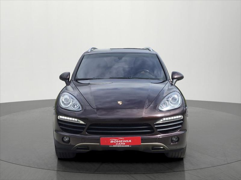Porsche Cayenne 4,2 TDi V8 S 281 KW 4x4 ČR - fotka 2 z 30