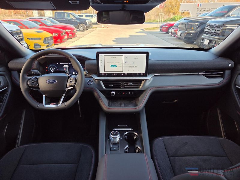 Ford Explorer (2026) Explorer ST  400 PS - fotka 12 z 15