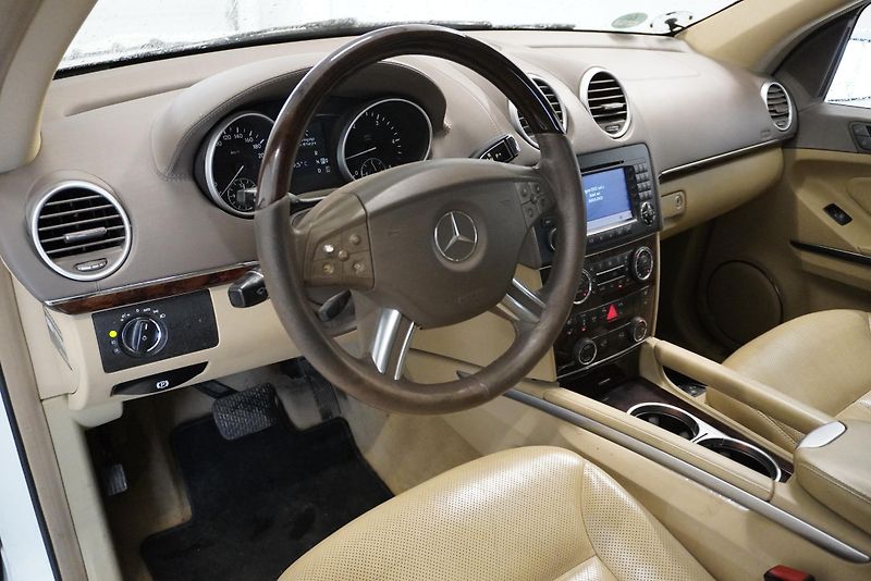 Mercedes-Benz GL 420 CDI 225kW,7MÍST,TOP VÝBAVA - fotka 13 z 32