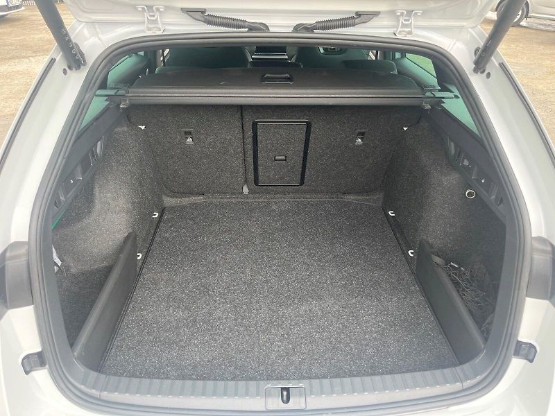 Škoda Octavia (2025) COMBI SPORTLINE 1.5 TSI 110 kW - fotka 16 z 41