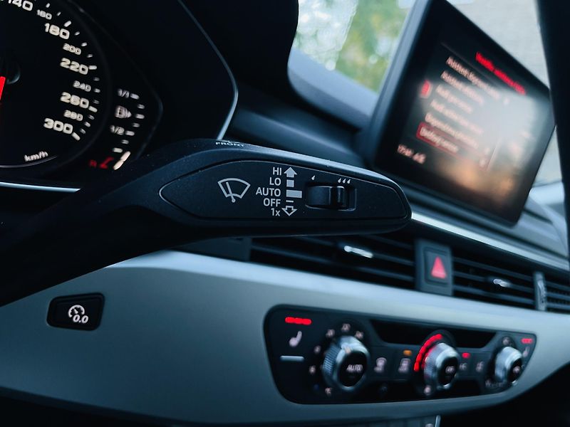 Audi A5 2.0TDI 140KW 4x4 AUT VÝHŘEV - fotka 46 z 49