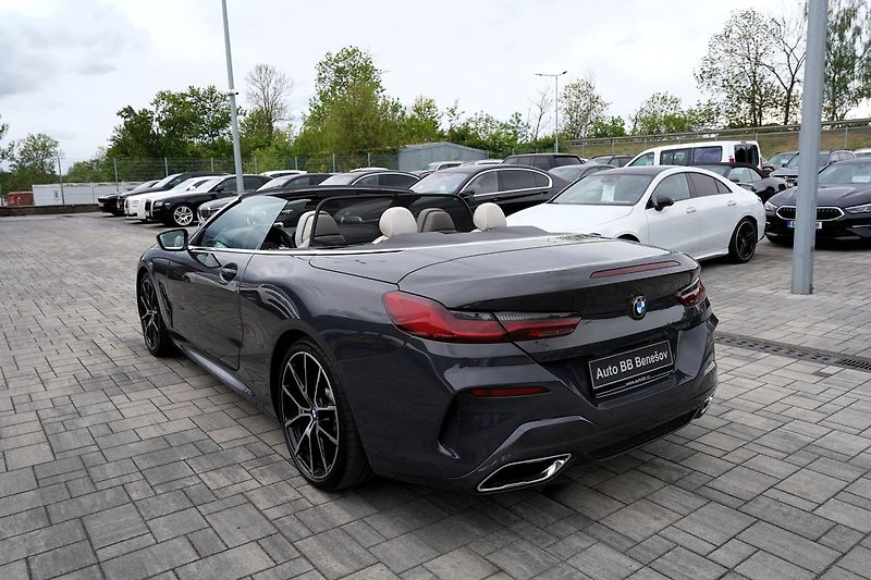 BMW Řada 8 M850i xDrive /Laser/530 PS - fotka 11 z 50