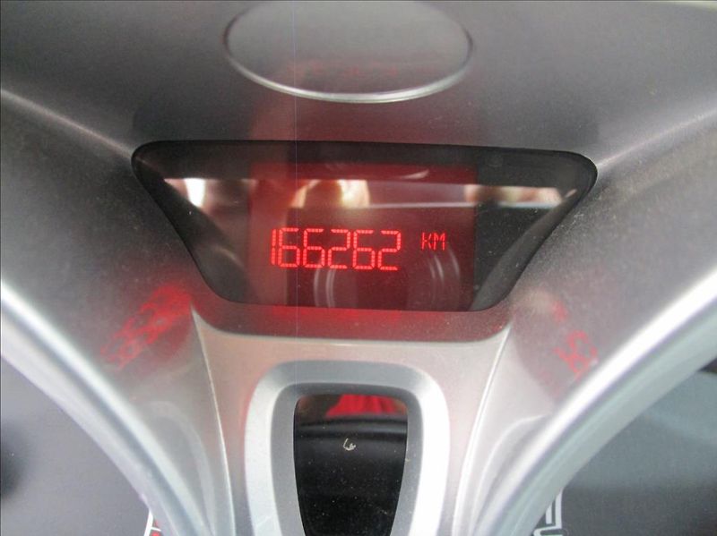 Ford Fiesta 1,2 i,klima.serv.kniha, - fotka 14 z 29