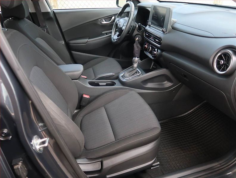 Hyundai Kona (2022) 1.0 T-GDI, Automat, ČR,1.maj - fotka 9 z 19