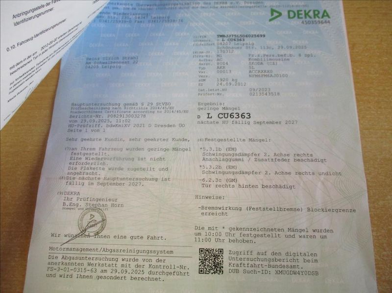 Škoda Yeti 1,4 TSI, servis, xenon, 1.maj, - fotka 29 z 30