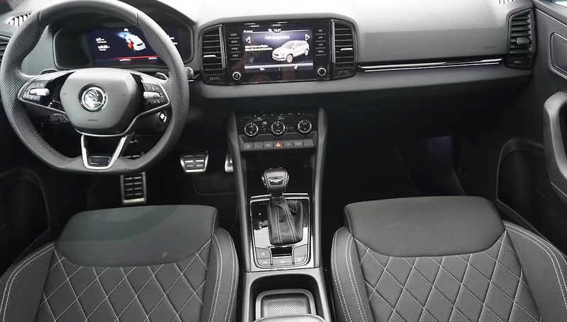 Škoda Karoq 1.5 TSI Sportline Matrix DCC - fotka 11 z 16