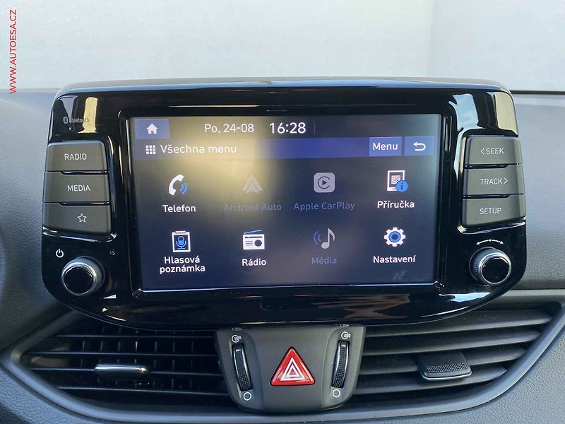Hyundai i30 (2023) 1.5 DPi, 1.maj,ČR, servis - fotka 17 z 18
