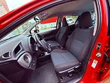 Toyota Yaris 1.33 Dual VVT-i Active, ČR - náhled 13