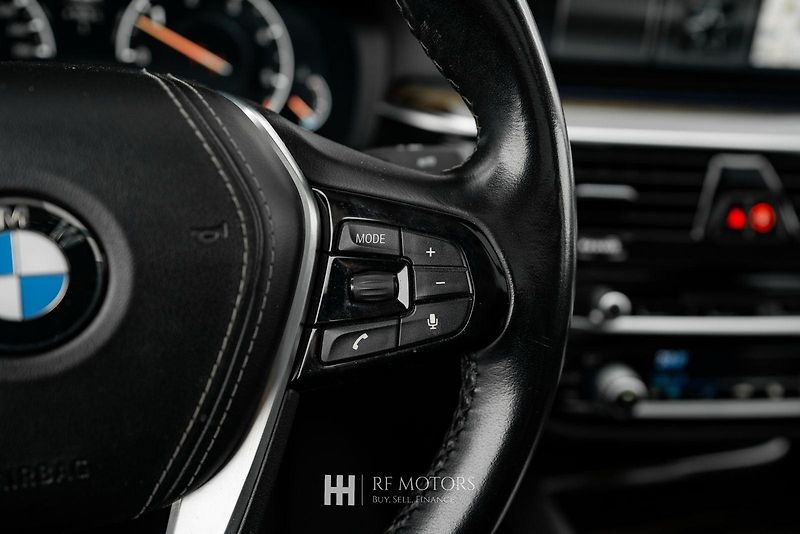 BMW Řada 6 (2018) 630d GT 195kW - fotka 31 z 42