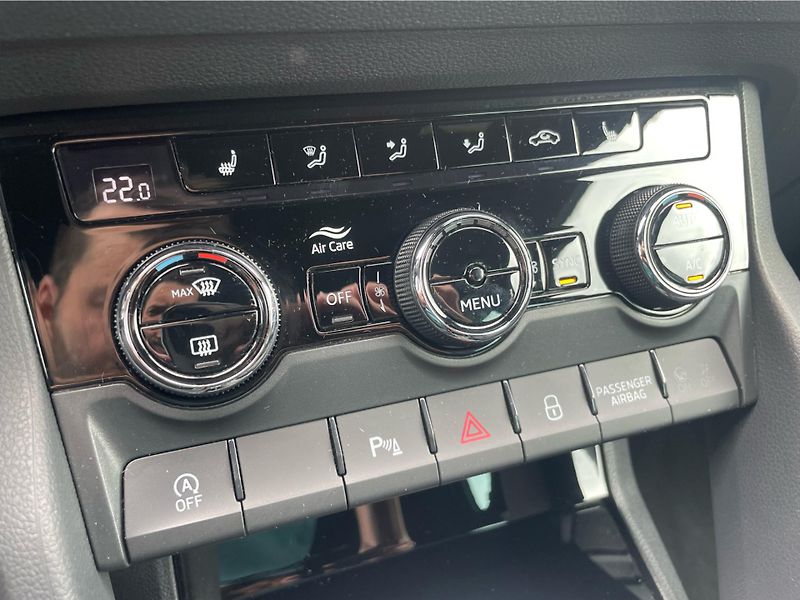 Škoda Karoq 1.5 TSi DSG 7st. SPORTLINE - fotka 23 z 29