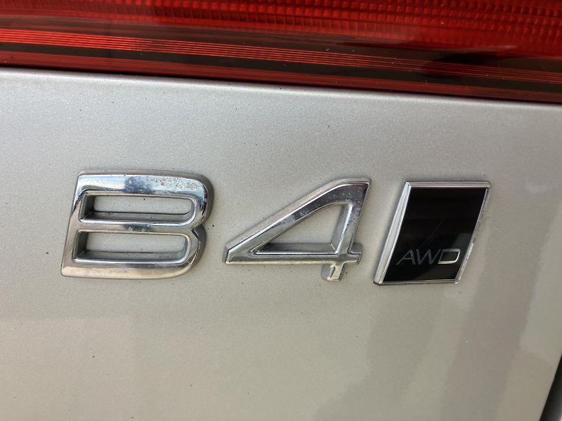 Volvo XC60 B4 AWD Inscription AT8, ČR - fotka 9 z 41