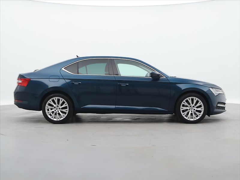 Škoda Superb 2.0 TDI 110kW CZ 1.Maj LED DPH - fotka 7 z 26