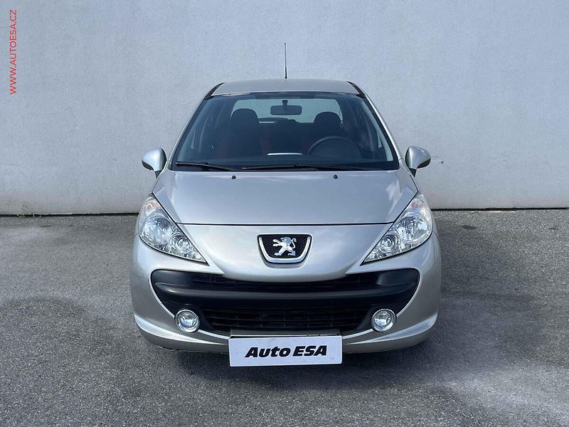 Peugeot 207 (2008) 1.4i, 2.maj,ČR, AC - fotka 2 z 13