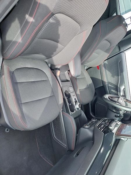 Ford Kuga (2021) III. TDCi ST Line  88kW - fotka 28 z 45