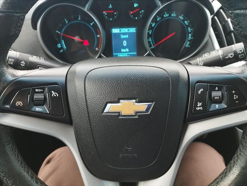 Chevrolet Cruze 1,7 96 KW - fotka 14 z 17