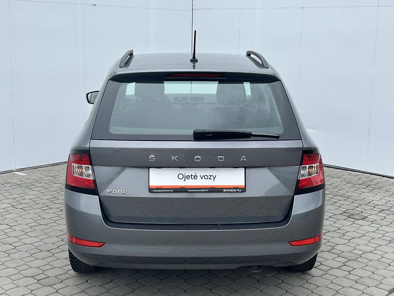 Škoda Fabia Tour Ambition 1,0TSI - fotka 22 z 23