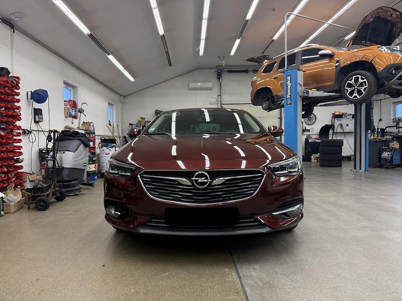 Opel Insignia Grand Sport 2.0 CDTI 125 kW - fotka 4 z 20