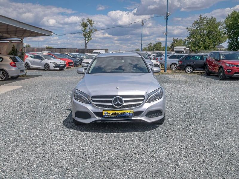 Mercedes-Benz Třídy C (2019) 220CDI LED – NAVIGACE - fotka 2 z 58