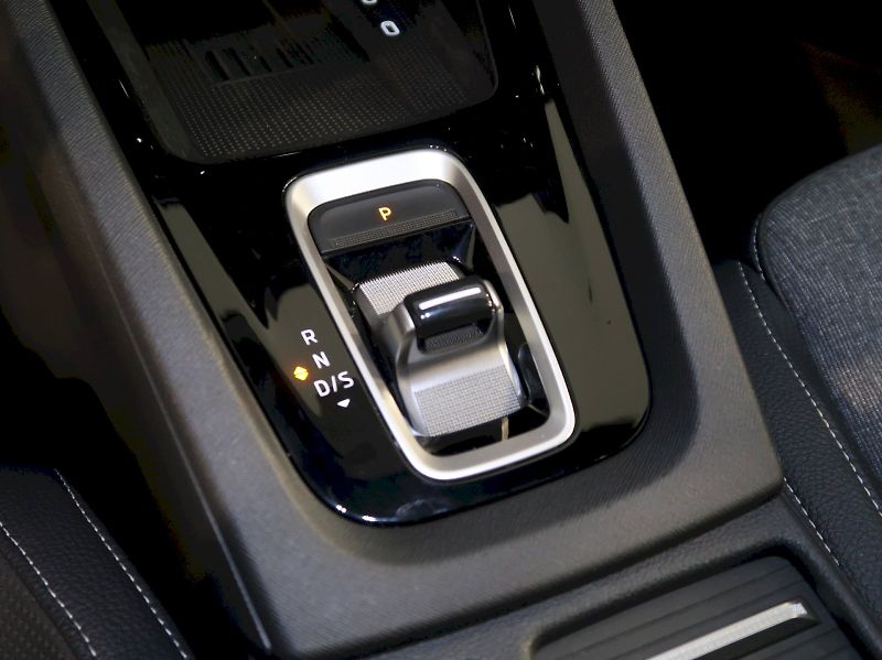 Škoda Octavia (2025) SPORTLINE 2.0TDI DSG CANTON - fotka 34 z 44