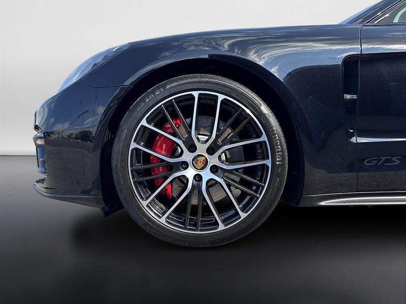 Porsche Panamera GTS - fotka 11 z 30