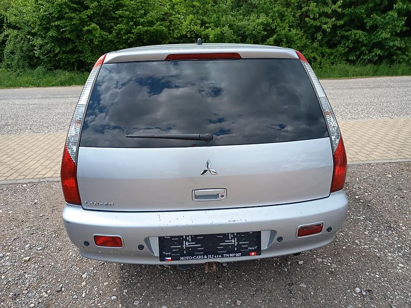 Mitsubishi Lancer (2005) 2.0 16v 100kw - fotka 18 z 45