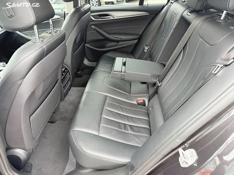 BMW Řada 5 520d XDRIVE 140kW - fotka 28 z 33