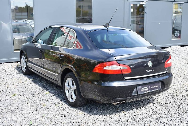 Škoda Superb 2,0 TDI SERVIS STK NOVÉ DSG! - fotka 6 z 17