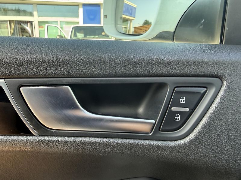 Audi Q5 2.0 TDI 125kW QUATTRO - fotka 25 z 31