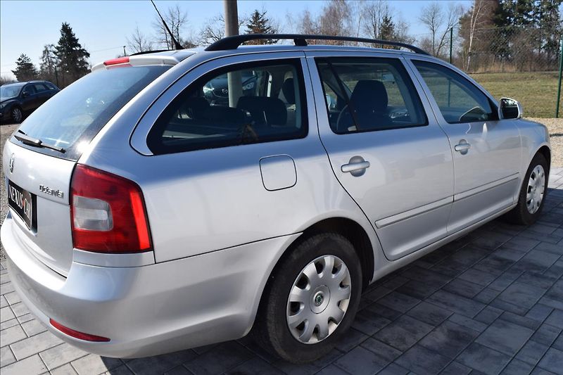 Škoda Octavia 1,9 TDI 77KW 2X KOLA PO SERVIS - fotka 5 z 49