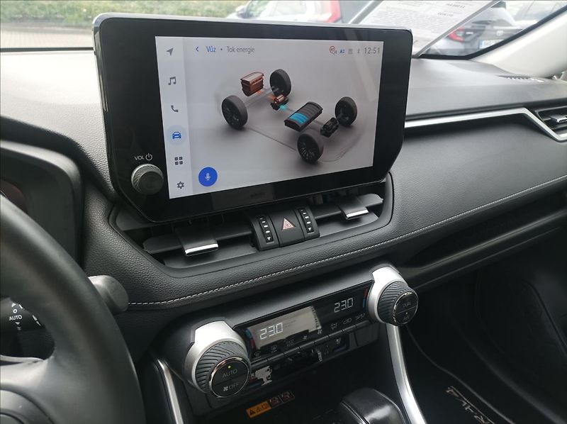 Toyota RAV4 2,5 Executive 4x4 - fotka 17 z 21