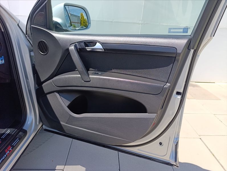 Audi Q7 3,0 TDi Quattro Autom.7Míst ČR - fotka 27 z 40