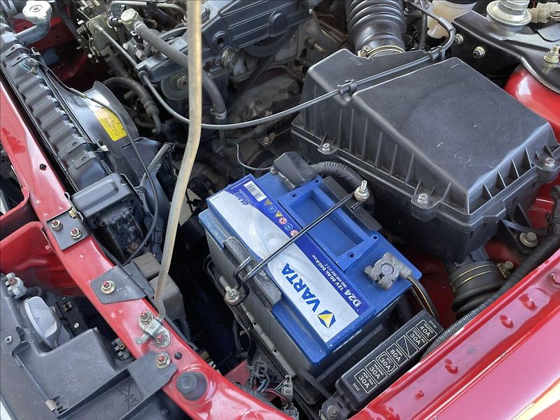 Mazda 626 2,0 D 44KW TOP ORIG. STAV - fotka 32 z 36