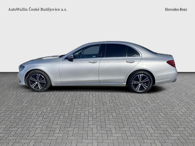 Mercedes-Benz Třídy E E 220 d Avantgarde - fotka 2 z 26