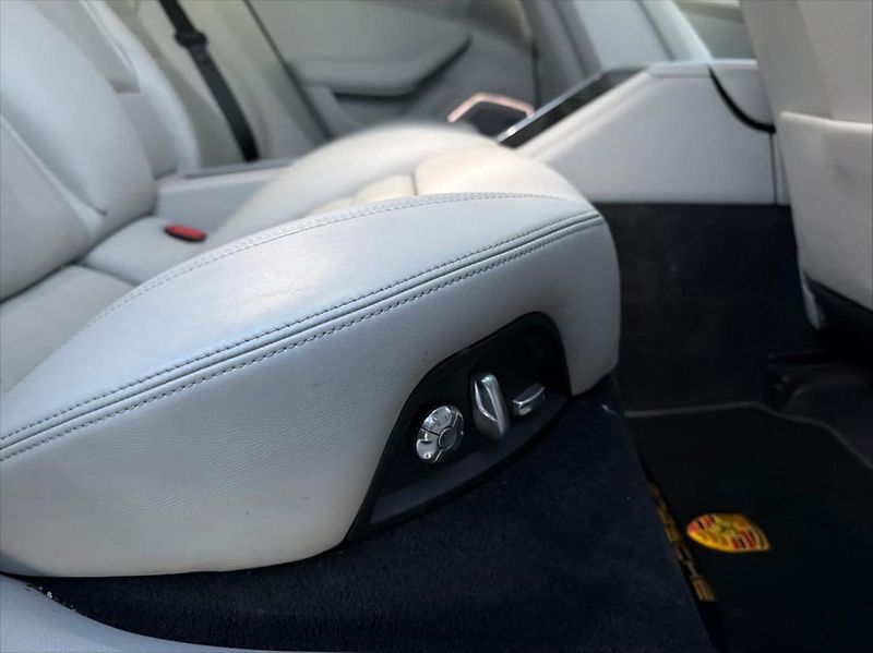 Porsche Panamera 2,9 4 ČR DPH VÝBAVA - fotka 25 z 27