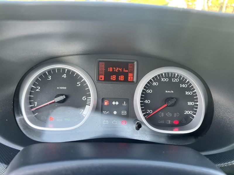 Dacia Duster 1.6 77KW,4x4,KLIMA,TZ,KůŽE - fotka 33 z 42