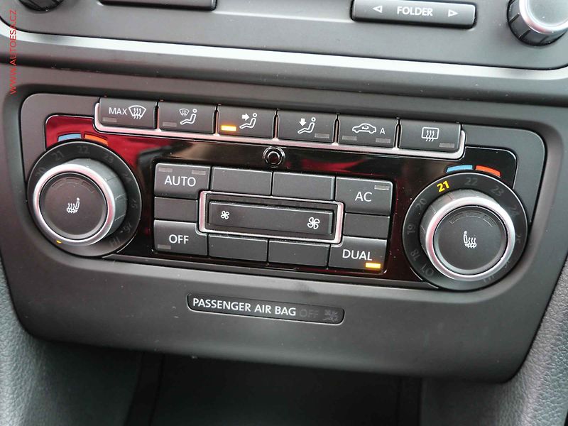Volkswagen Golf (2011) 1.6 TDi, Comfortline, DSG - fotka 14 z 19