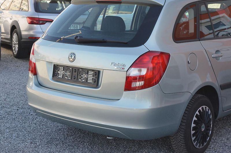 Škoda Fabia (2009) 1.2i 51kW AMBITION 118.400km - fotka 7 z 38