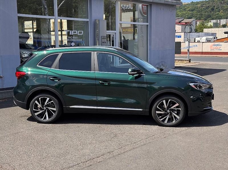 MG ZS (2025) 1,5l Hybrid + (197k) Exclusive - fotka 11 z 38
