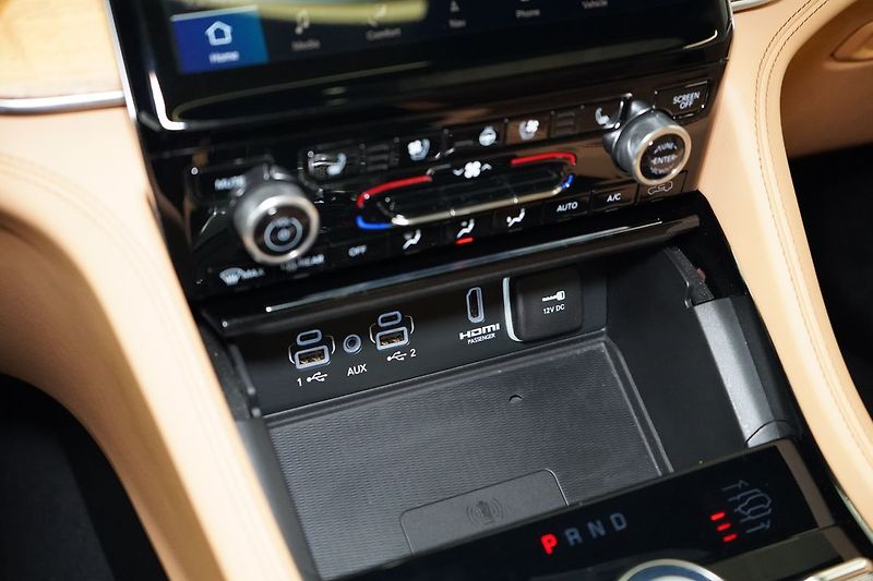 Jeep Grand Cherokee Summit Reserve L - fotka 40 z 71