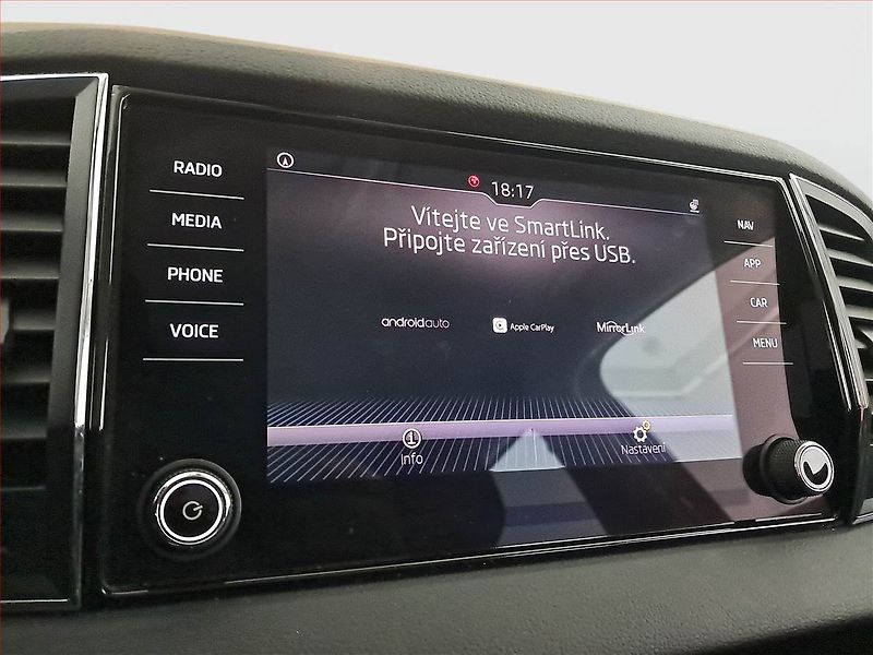 Škoda Karoq (2019) 1.0 TSI, Serv.kniha, Navi - fotka 15 z 17