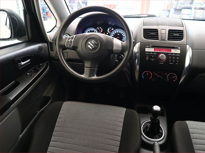 Suzuki SX4 (2013) 1.6 VVT, 4X4, Serv.kniha - fotka 7 z 15