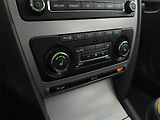 Škoda Octavia (2011) 2.0 TDI, Serv.kniha, Xenony - náhled 13