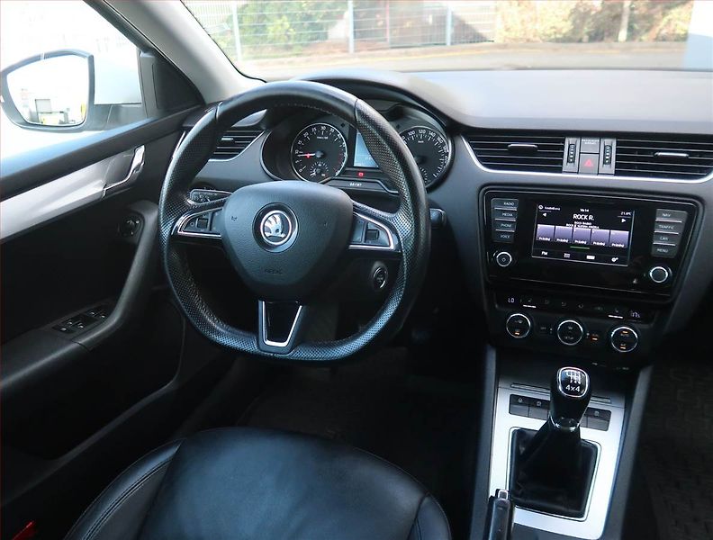Škoda Octavia (2014) 2.0 TDI 4x4, 4X4, Xenony - fotka 7 z 25