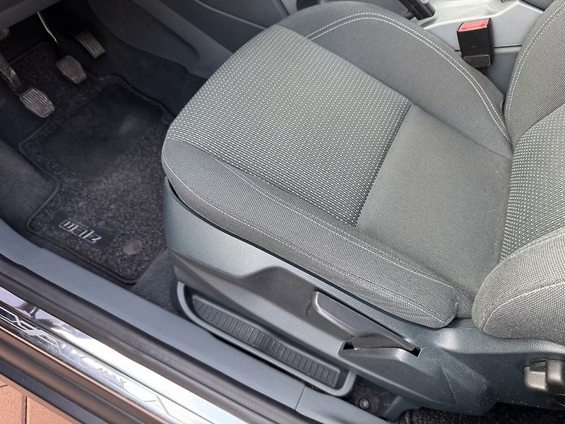 Ford C-MAX (2013) 1.0i EB Klima Winter Paket - fotka 23 z 44