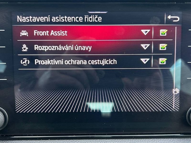 Škoda Kodiaq (2020) 1.5 TSI Sportline - fotka 12 z 33