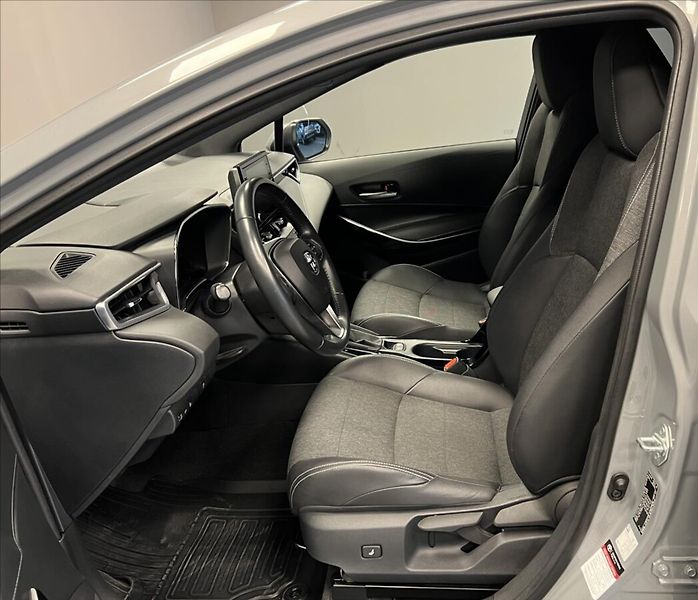 Toyota Corolla 1,8 TS COMFORT STYLE TECH - fotka 8 z 16
