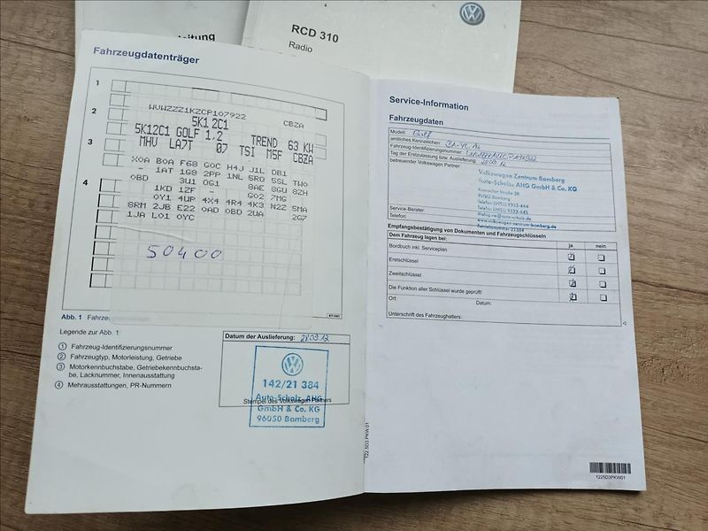 Volkswagen Golf 1,2 TSI,SERVIS,VÝHŘEV,PARKING - fotka 36 z 44
