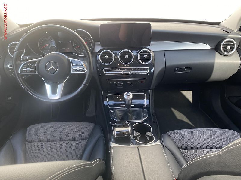 Mercedes-Benz Třídy C (2020) 1.6i, navi, LED, AC - fotka 8 z 20