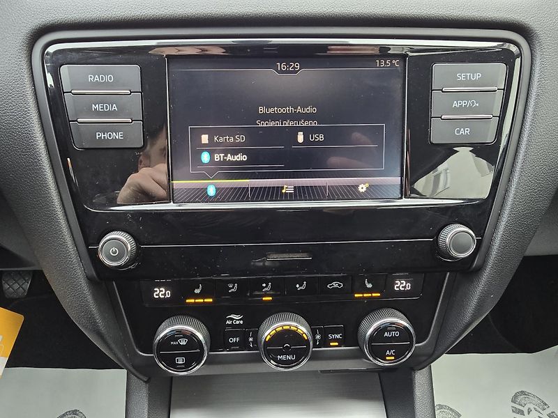 Škoda Octavia 1,6TDI STYLE LED DIGIKLIMA-DPH - fotka 21 z 33