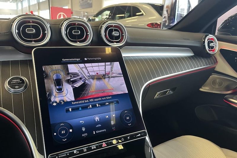 Mercedes-Benz CLE 300 4M AMG Pano HuD Burm Venti - fotka 12 z 21